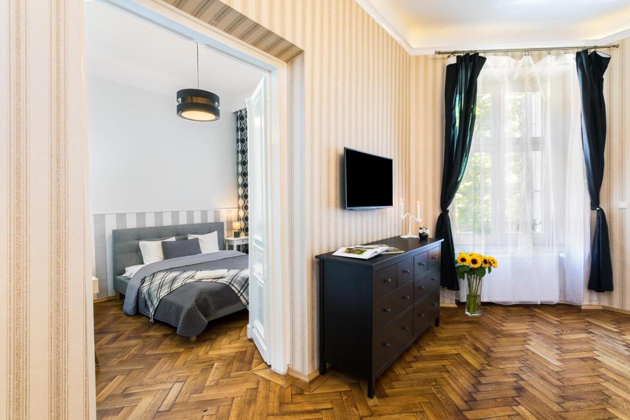 Exclusive Royal Apartments Краков Экстерьер фото