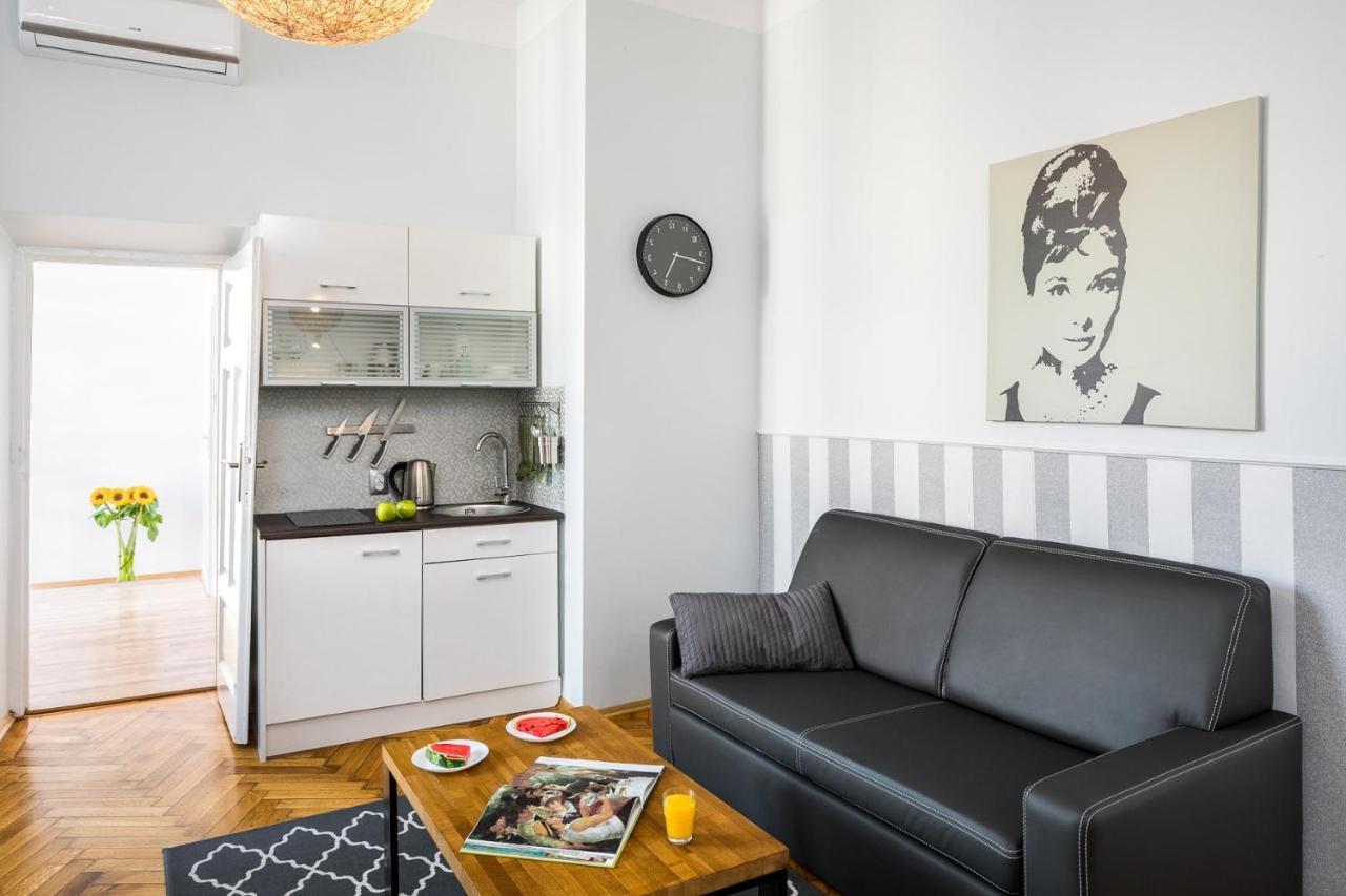 Exclusive Royal Apartments Краков Экстерьер фото