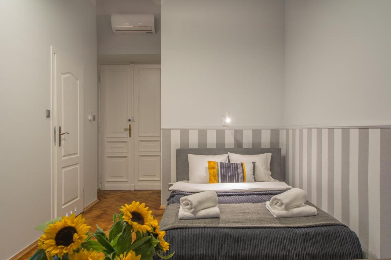 Exclusive Royal Apartments Краков Экстерьер фото